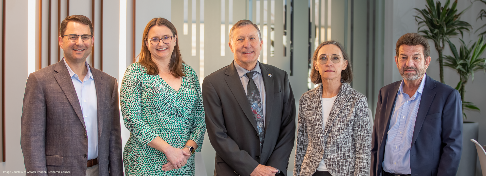 From left: Ted Geisler, President of Arizona Public Service, moderator Kristen Stephenson, ADWR Director Tom Buschatzke, Sarah Porter, Director of the Kyl Center for Water Policy, and Jim Pratt, General Manager and CEO of Salt River Project.