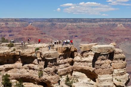 People on the lookout, Grand Canyon by Alex Proimos from Sydney, Australia