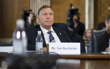 (8.7.2017) Arizona ADWR Director Tom Buschatzke discussing drought preparedness before the Senate Energy & Natural Resources Committee’s Subcommittee on Water and Power (Photo by Ben Moffat/Cronkite News)